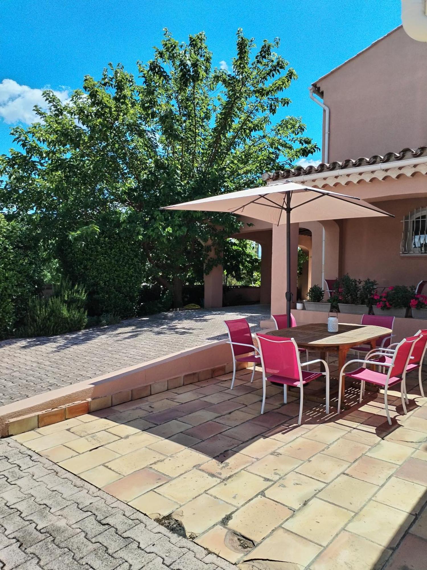 La Villa Des Ames Liees Draguignan Exteriér fotografie